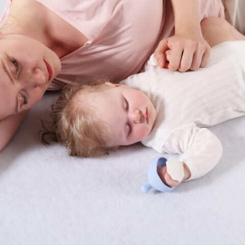 Mombella Gryzak Uspakajający Dla Dzieci Grzybek Light Blue