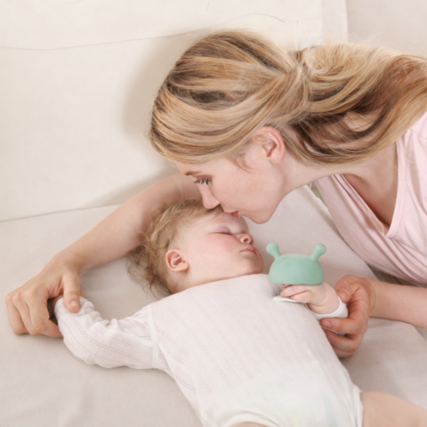 Mombella Gryzak Uspokajający Dla Dzieci Grzybek Eucalyptus