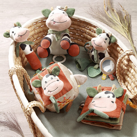 1690_soft book_COW BINGO_W23_500x500